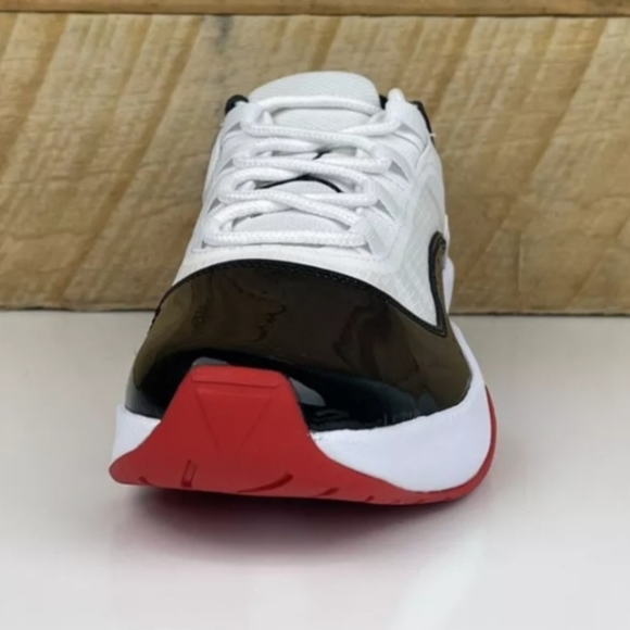 AIR JORDAN 11 CMFT "BRED" MEN'S US SIZE 10 BRAND NEW IN BOX - Picture 11 of 12